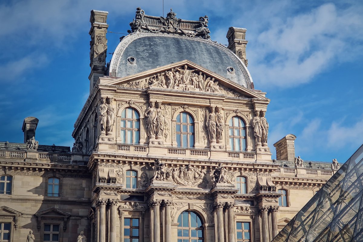 Best Time to Visit the Louvre and Avoid the Crowds